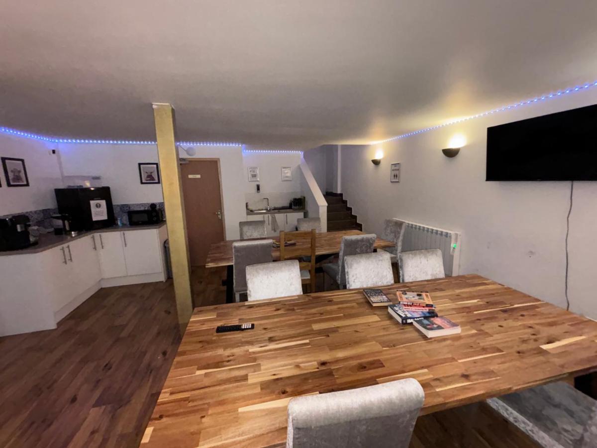 Haymarket Hostel Edinburgh Bagian luar foto