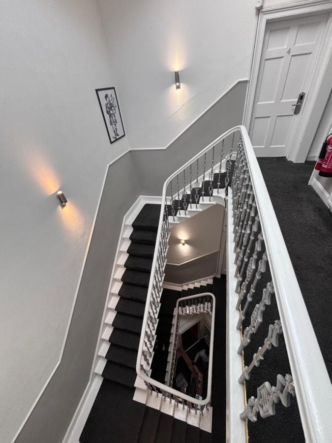 Haymarket Hostel Edinburgh Bagian luar foto